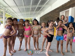 Prefeitura Municipal de Juquitiba  Fundo Social de Solidariedade de  Juquitiba leva cerca de 3.000 crianças para um passeio no Viva Parque